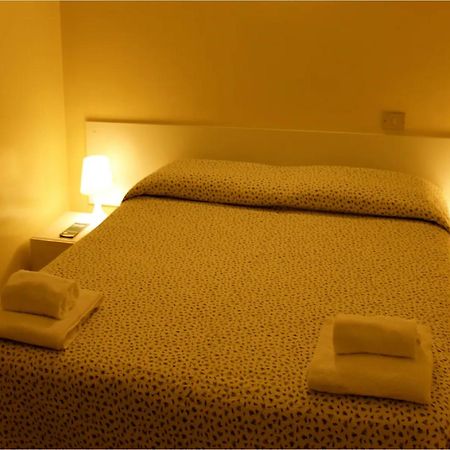 Apartament Affitti Only Sleep Bagno Privato Parma Zewnętrze zdjęcie